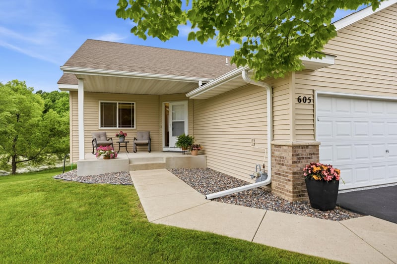 605 Amber Ln, Buffalo, MN 55313