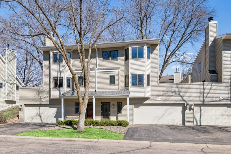 4943 Bayswater Rd, Minnetonka, MN 55345