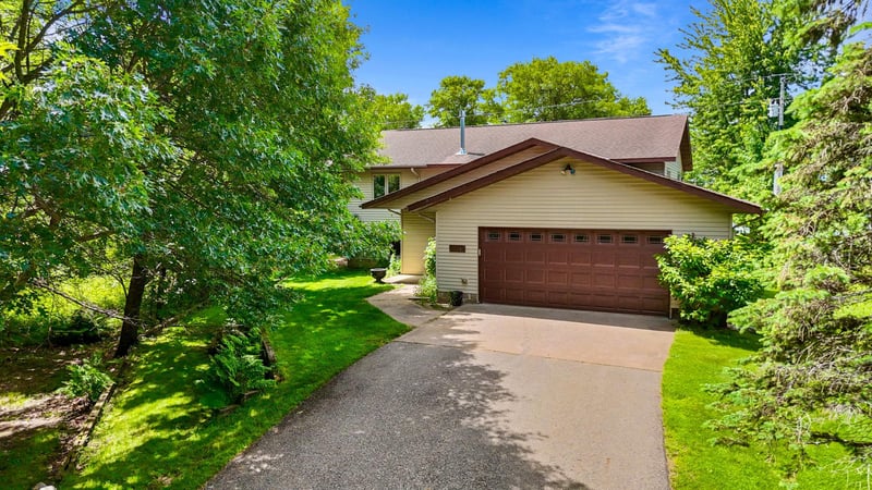 7101 Browns Ln, Brainerd, MN 56401