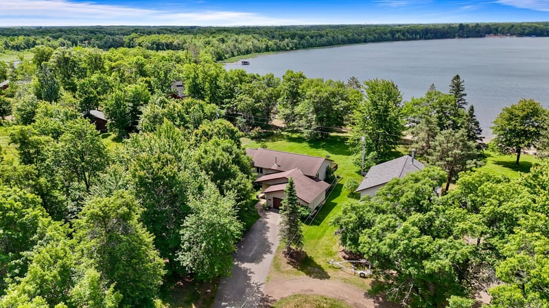 7101 Browns Ln, Brainerd, MN 56401