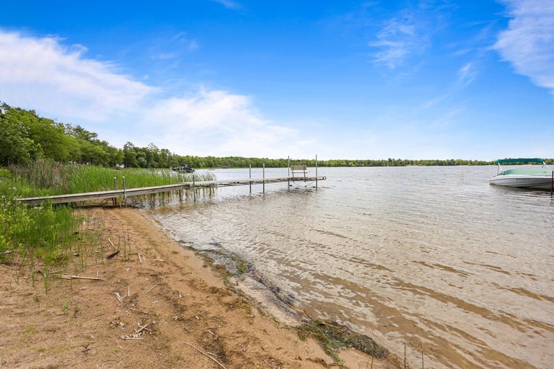 7101 Browns Ln, Brainerd, MN 56401