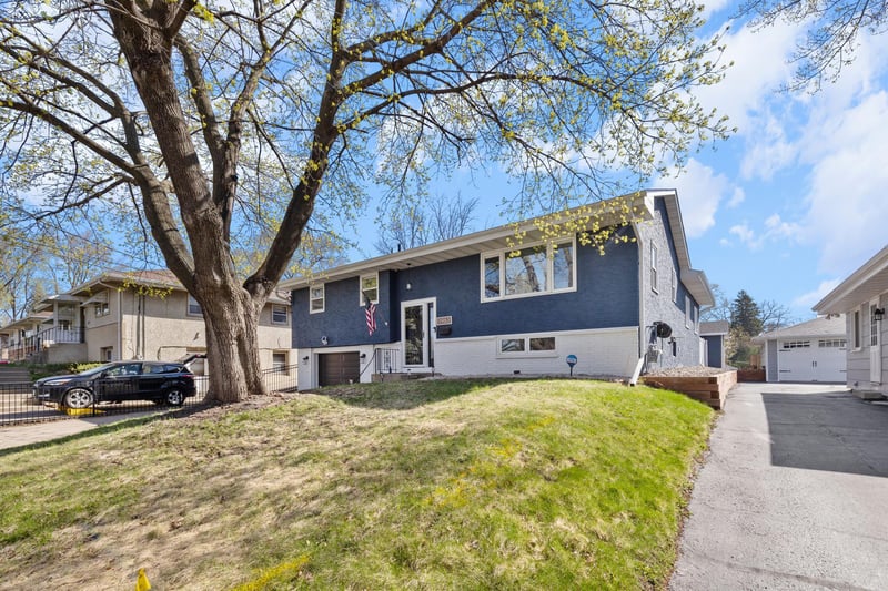 3963 Ulysses St NE, Columbia Heights, MN 55421