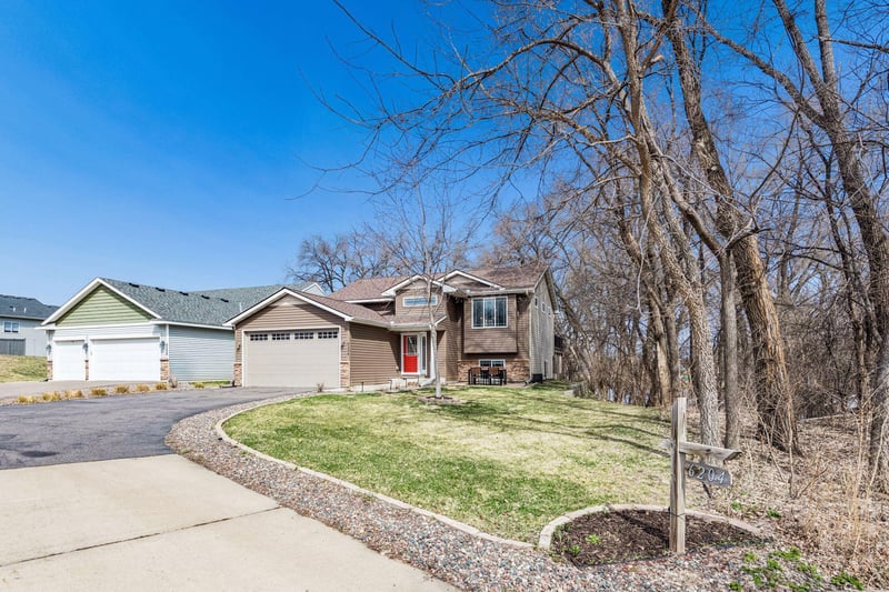 6204 39th Ave N, Crystal, MN 55422