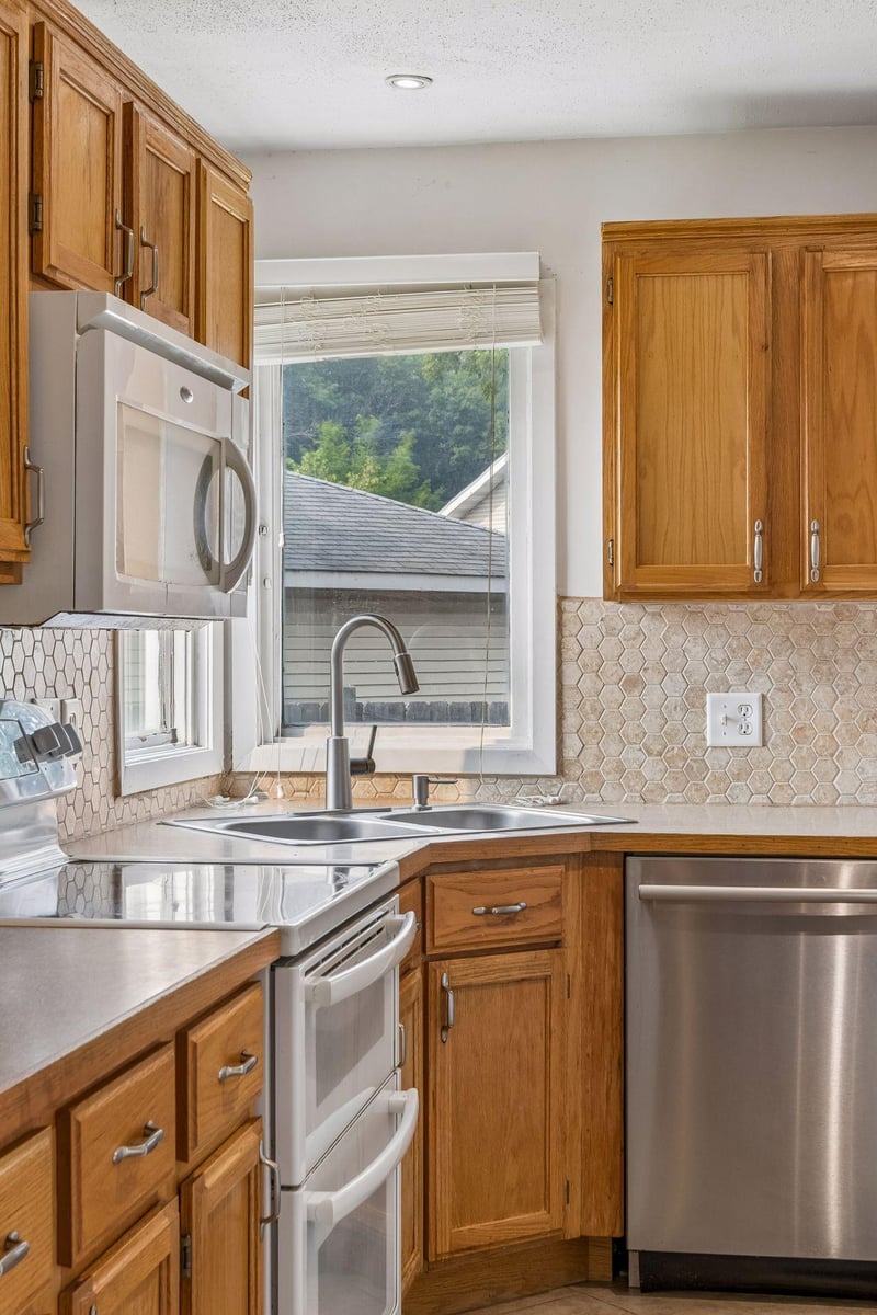 247 Point Douglas Rd N, Saint Paul, MN 55106