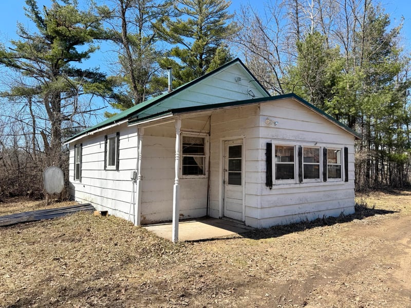 475 3rd Ave S, Isle, MN 56342