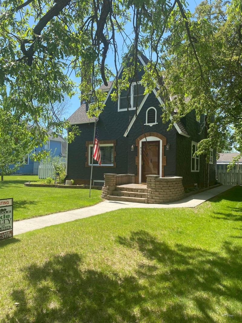 411 2nd St SW, Wadena, MN 56482