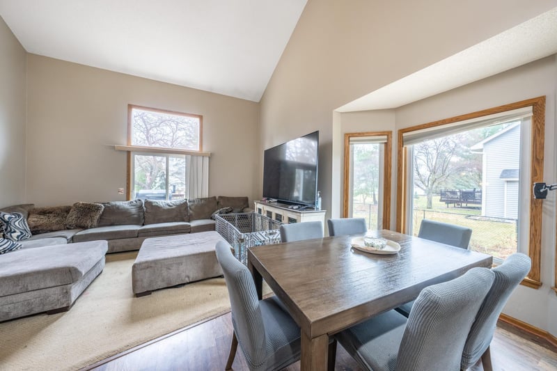 17100 Fieldcrest Ave, Farmington, MN 55024