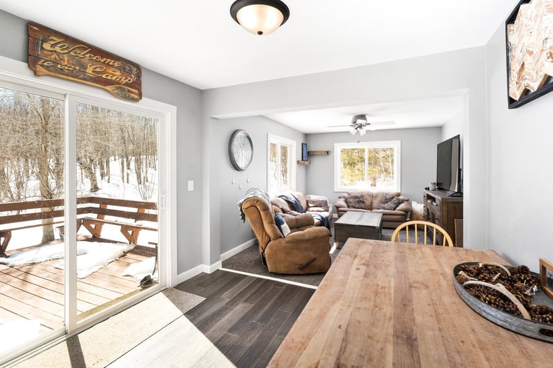 2887 Hutchinson Rd, Duluth, MN 55811