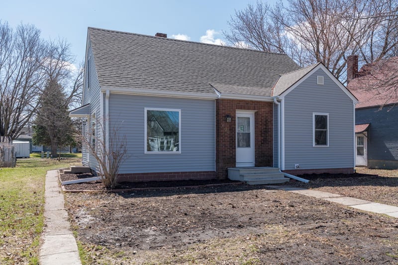 604 W Brooks St, Arlington, MN 55307