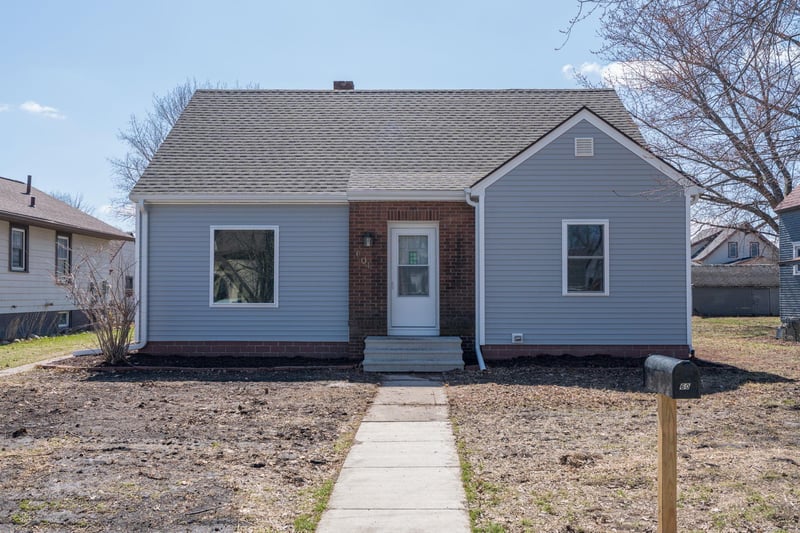 604 W Brooks St, Arlington, MN 55307