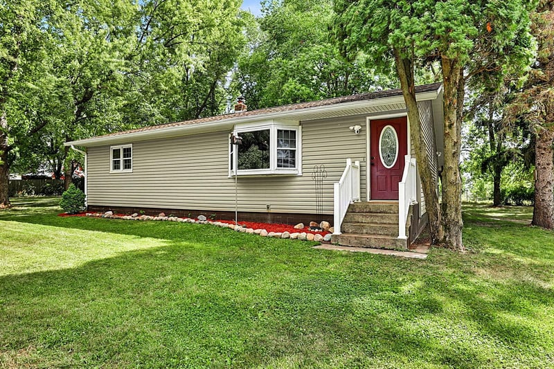 25385 County Road 34, Paynesville, MN 56362