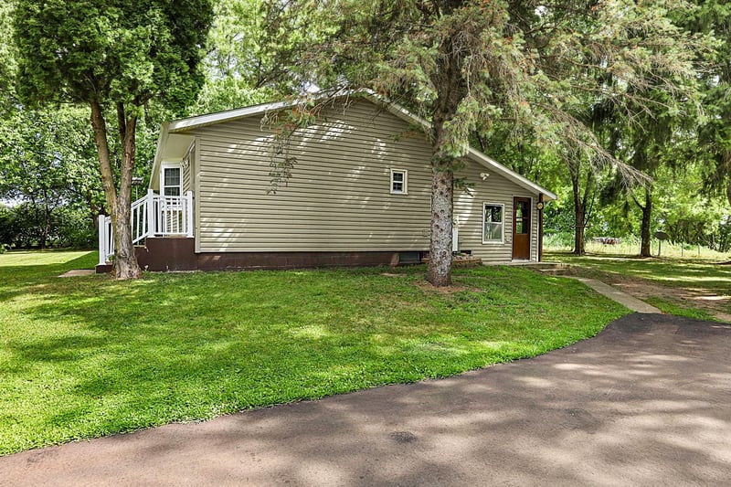 25385 County Road 34, Paynesville, MN 56362