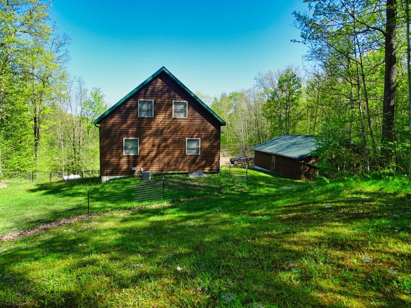 8920 Larson Ct, Hayward, WI 54843