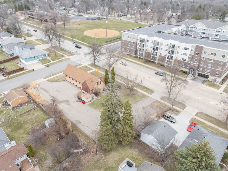 911 11th Ave NW, Rochester, MN 55901