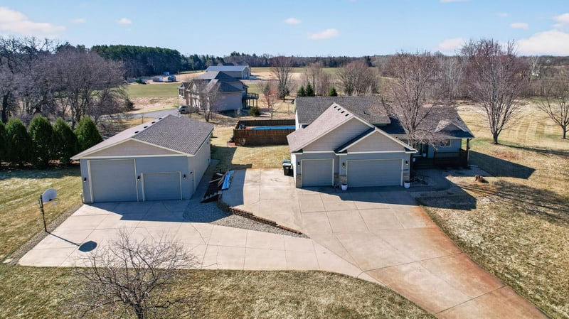 4330 203rd Ln NW, Anoka, MN 55303