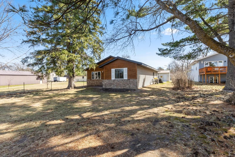 506 Seventh St S, Walker, MN 56484