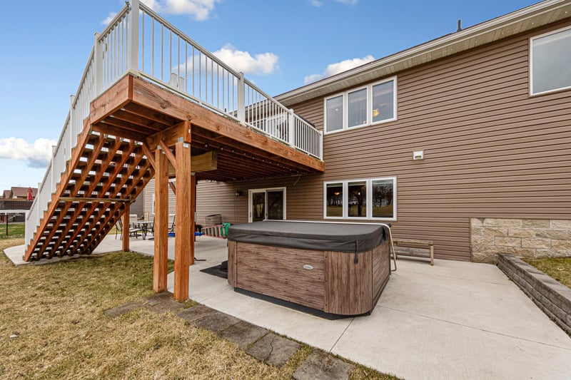 1680 Wood Duck Ln NE, Owatonna, MN 55060