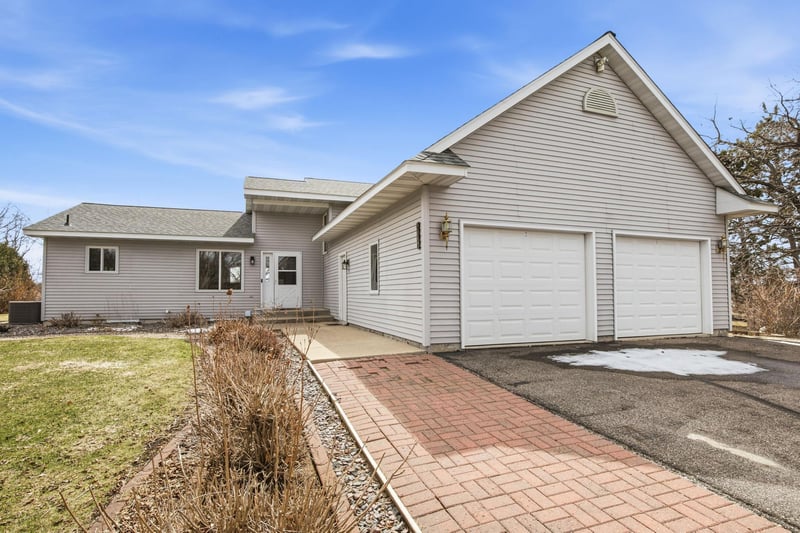 12323 212th Ave NE, New London, MN 56273