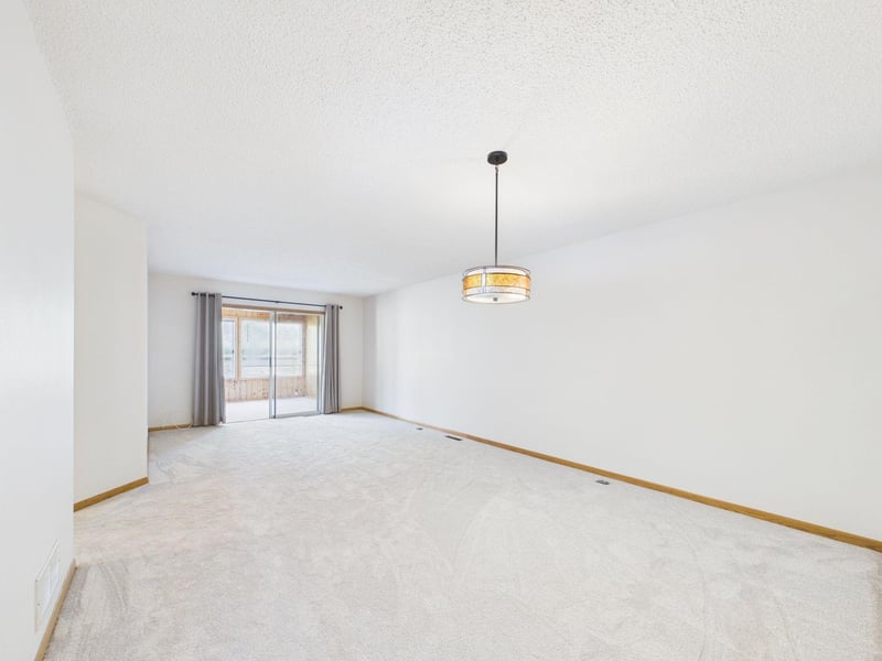 14264 Glencove Pa, Apple Valley, MN 55124
