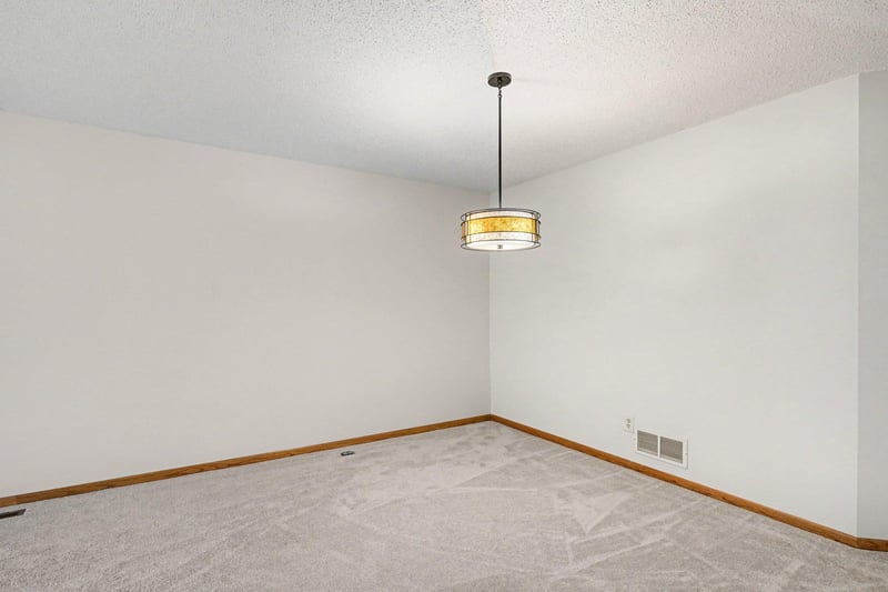 14264 Glencove Pa, Apple Valley, MN 55124