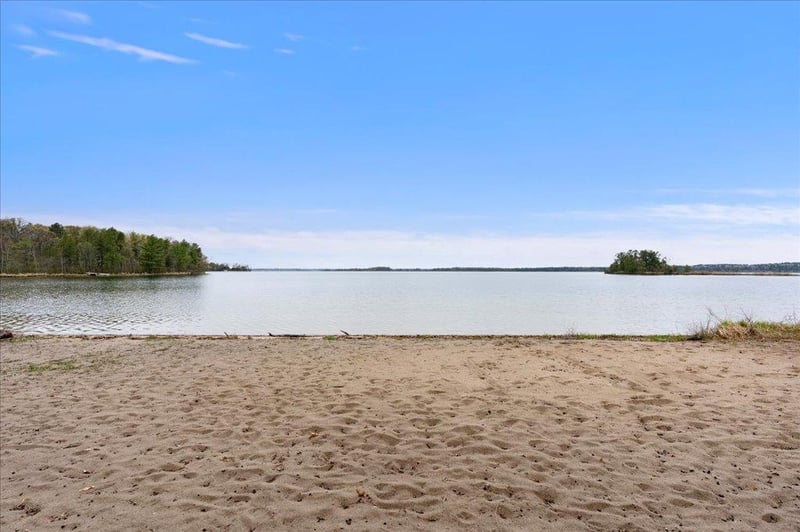 36003 Schaller Ln, Pequot Lakes, MN 56472