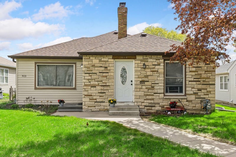 54335435 Penn Ave S, Minneapolis, MN 55419