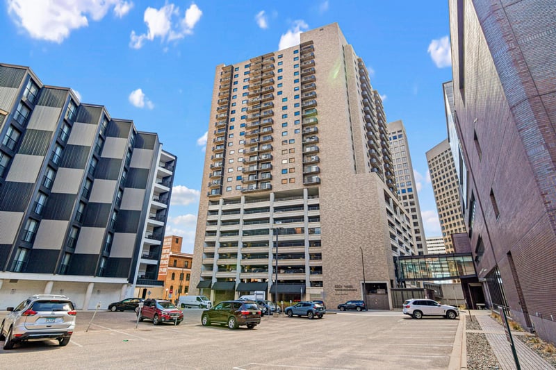 66 9th St E #1613, Saint Paul, MN 55101