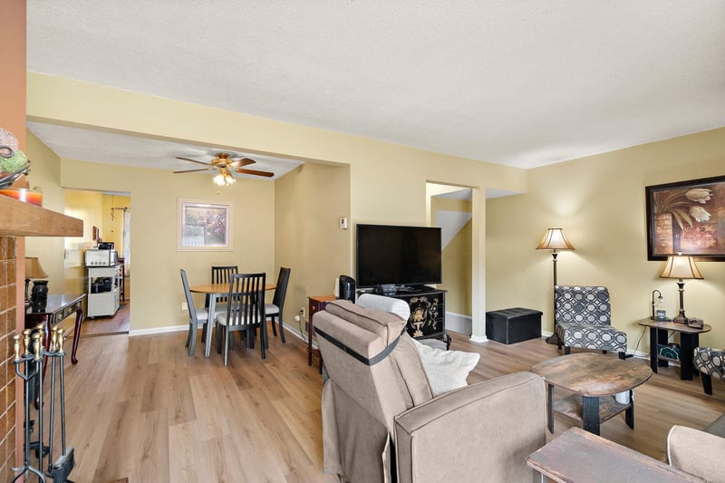 418 Dorland Pl, Maplewood, MN 55119