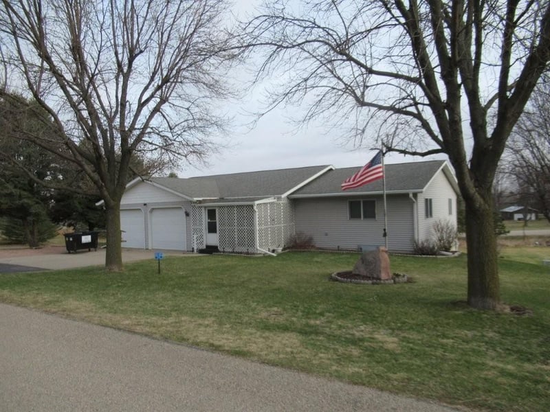 1481 115th St, Luverne, MN 56156