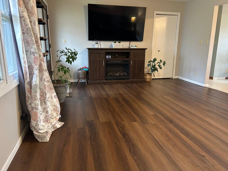 303 N Clark St, Ceylon, MN 56121