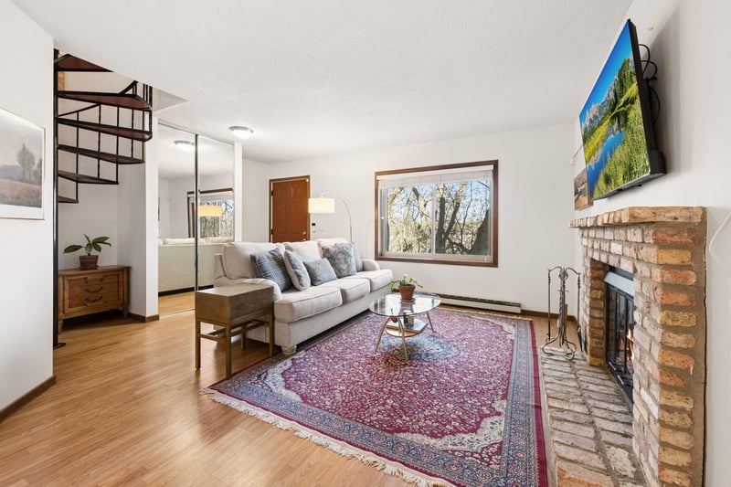 2050 Ridge Dr #16, Saint Louis Park, MN 55416