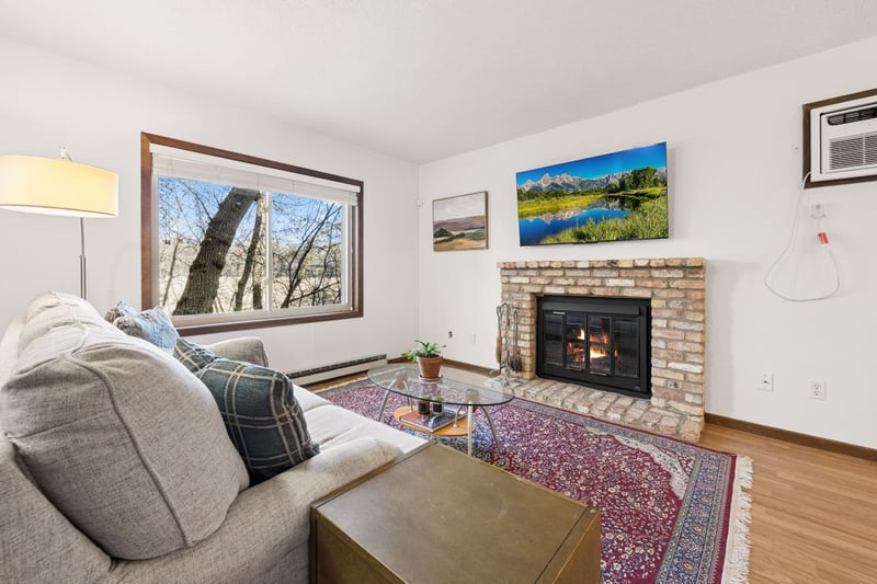 2050 Ridge Dr #16, Saint Louis Park, MN 55416