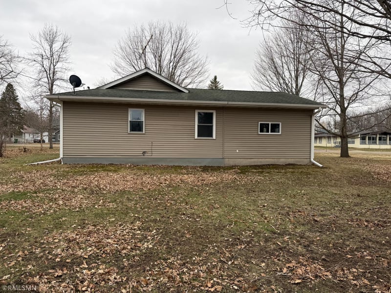 213 E Park Ave, Luck, WI 54853