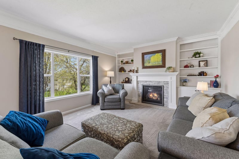 254 Jaspers Cir S, Chaska, MN 55318