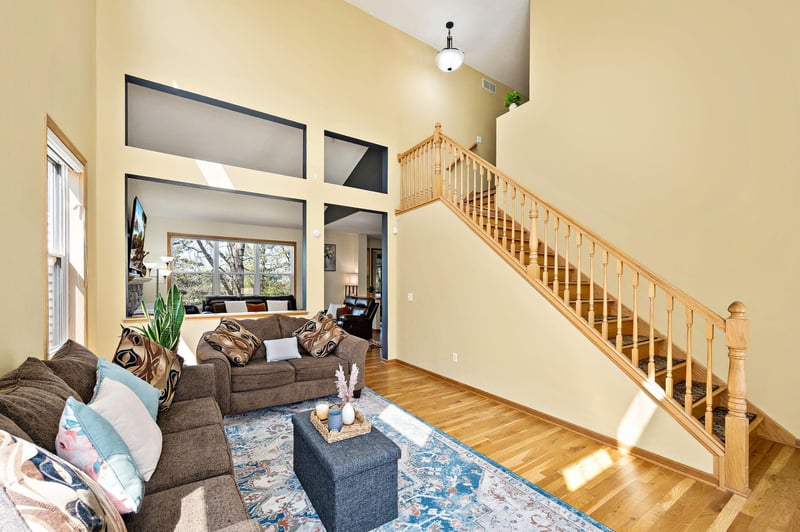 4925 Narcissus Ln N, Plymouth, MN 55446