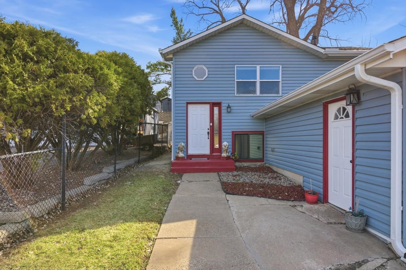 1372 Desoto St, Saint Paul, MN 55130