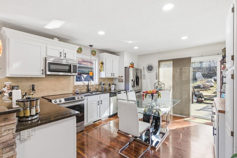 1372 Desoto St, Saint Paul, MN 55130