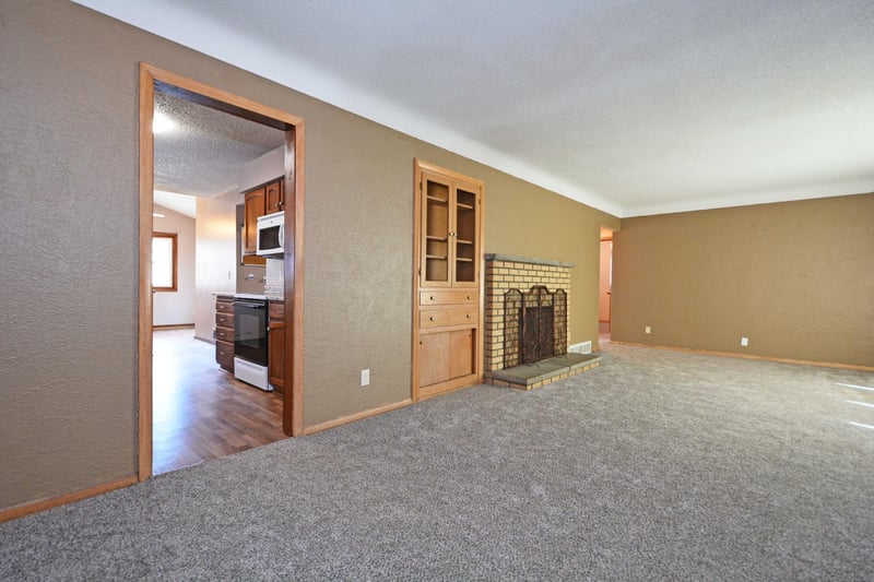 1483 3rd St E, Saint Paul, MN 55106