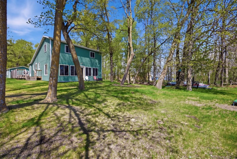 20850 Leona Beach Rd, Rochert, MN 56578