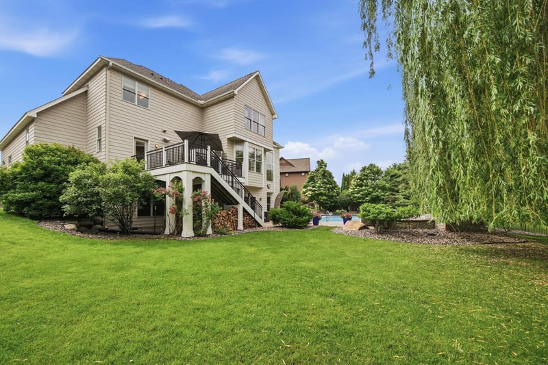 11503 Armstrong Ct, Inver Grove Heights, MN 55077