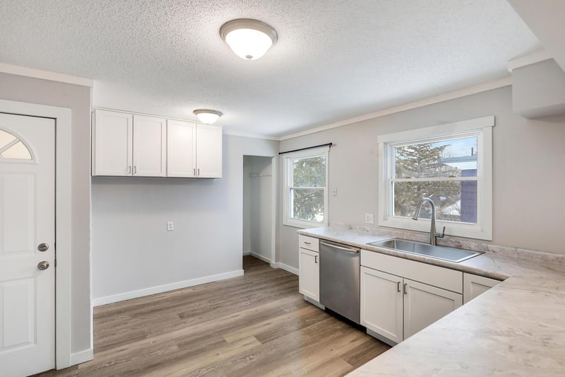 3279 Library Ln, Saint Louis Park, MN 55426