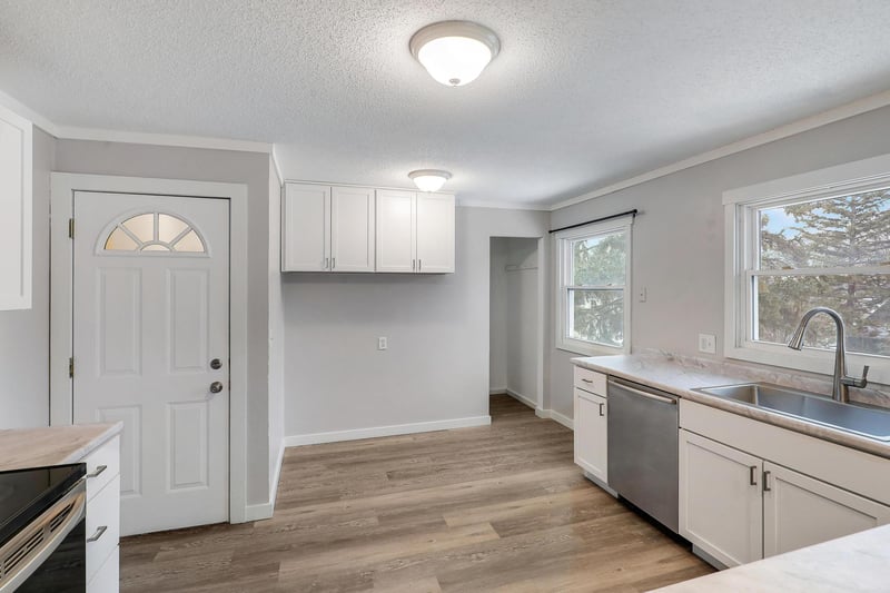 3279 Library Ln, Saint Louis Park, MN 55426