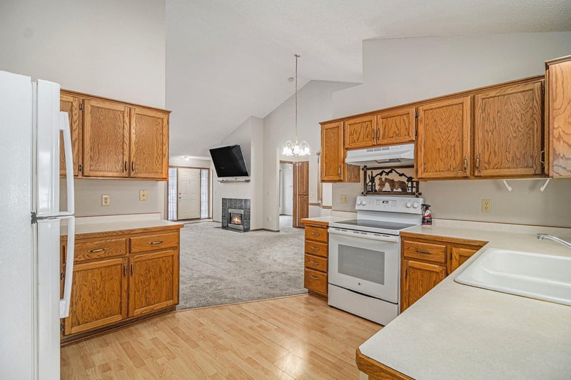 13142 Rose St NW, Coon Rapids, MN 55448