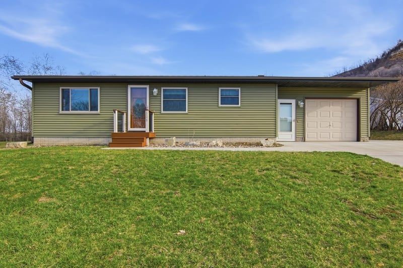 E208 N Buffalo Ct, Nelson, WI 54756