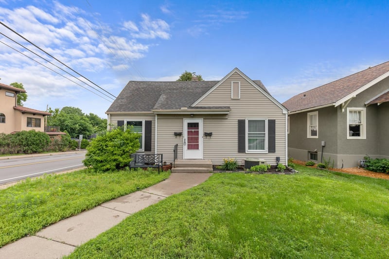 5001 Thomas Ave S, Minneapolis, MN 55410