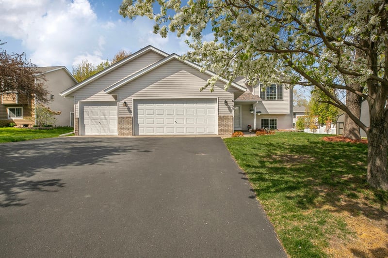 6158 Wildwood Way, Monticello, MN 55362