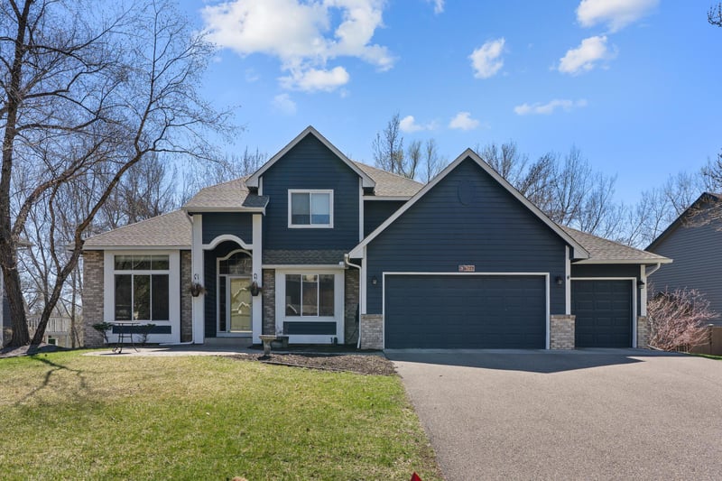 6709 Promontory Dr, Eden Prairie, MN 55346