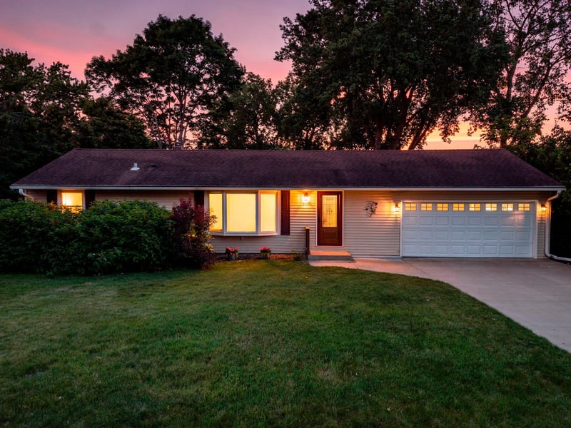 3941 Portland Ave, White Bear Twp, MN 55110