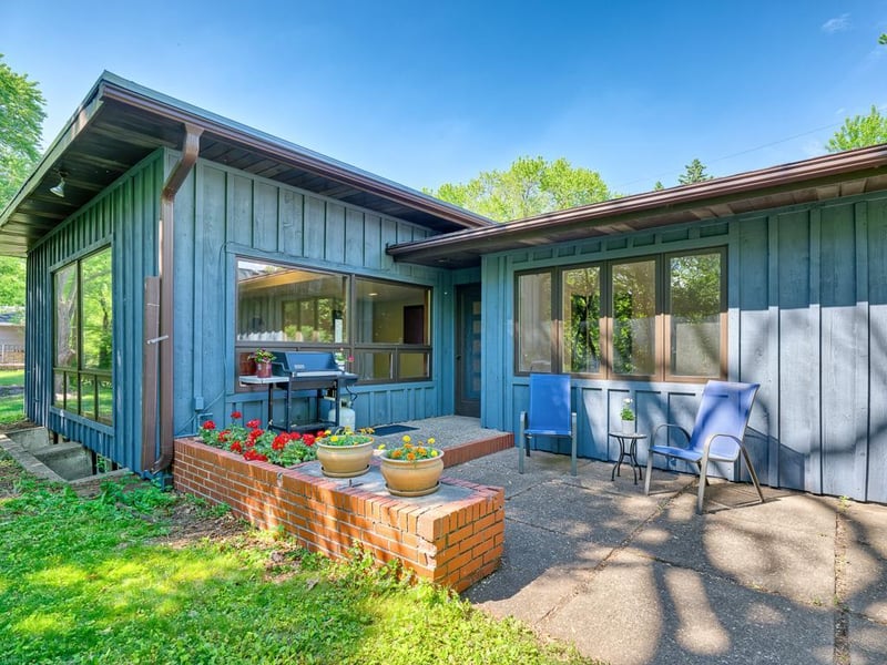 4206 Cedar Lake Rd S, Saint Louis Park, MN 55416