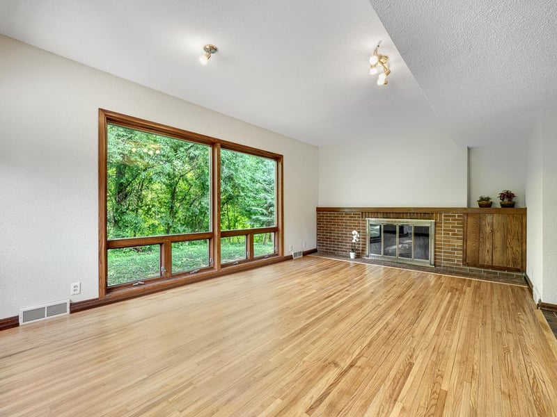 4206 Cedar Lake Rd S, Saint Louis Park, MN 55416